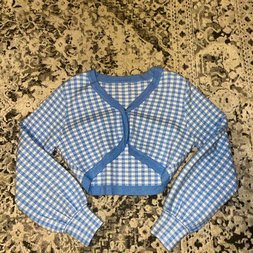 Cropped sweater